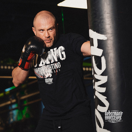 LONGSLEEVE DIRTY FIGHTING