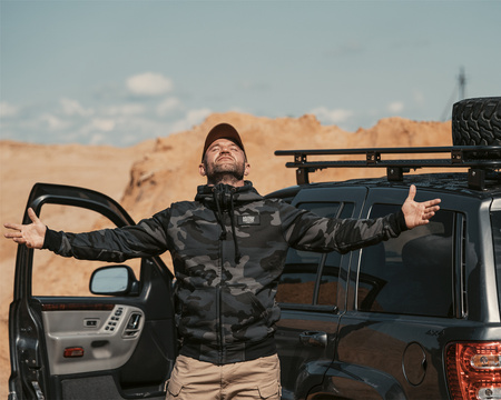 Bluza z kapturem zapinana na zamek Classic.