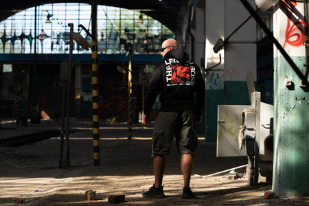 LONGSLEEVE THE LEGEND BOSS