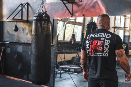 T-SHIRT THE LEGEND BOSS