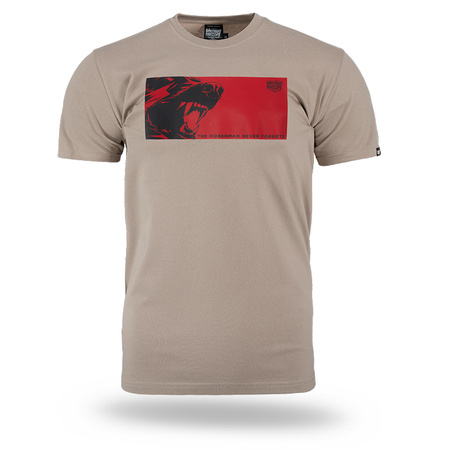 T-shirt Doberman Never Forgets